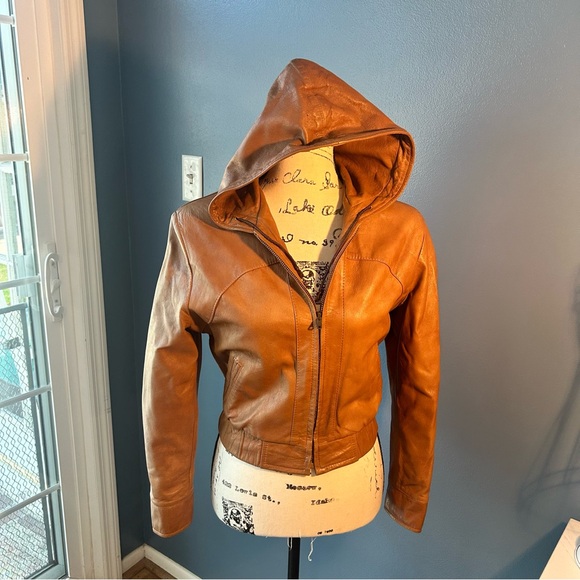 H & H leather Jackets & Blazers - Women's Tan Leather Jacket with Hood